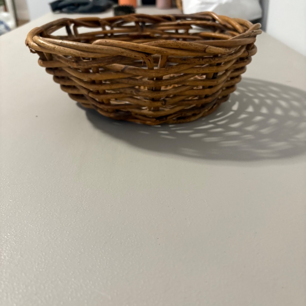 Vtg Round Wicker Basket Thick Weave Boho Decorative Fruit Bowl Brown 10.5in - Picture 3 of 10